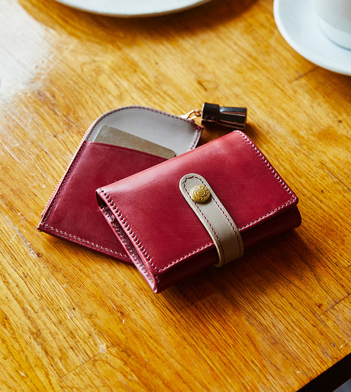 Key case with card pocket Compact tri-fold wallet (with coin case)